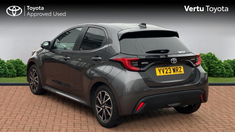 Toyota Yaris 1.5 Hybrid Design 5dr CVT Hybrid Hatchback